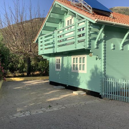 The Cabin, 키파리씨아 외부 사진
