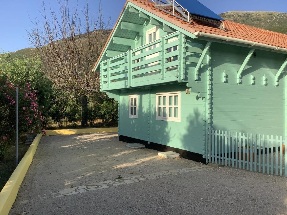 The Cabin, 키파리씨아 외부 사진