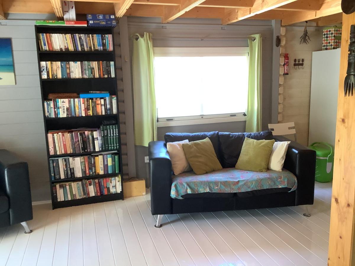 The Cabin, 키파리씨아 외부 사진