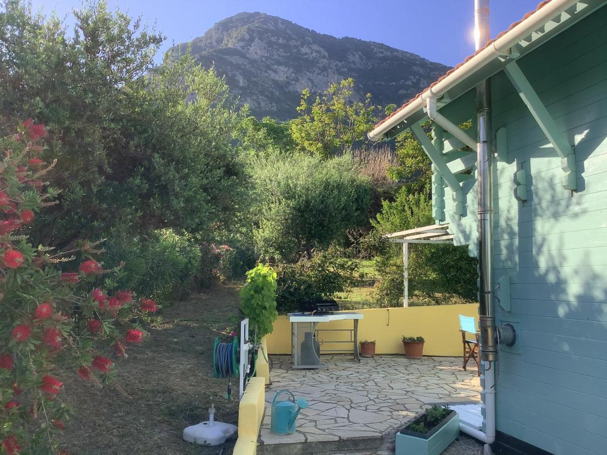 The Cabin, 키파리씨아 외부 사진